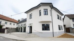 Moderní občanské centrum v Lužkovicích